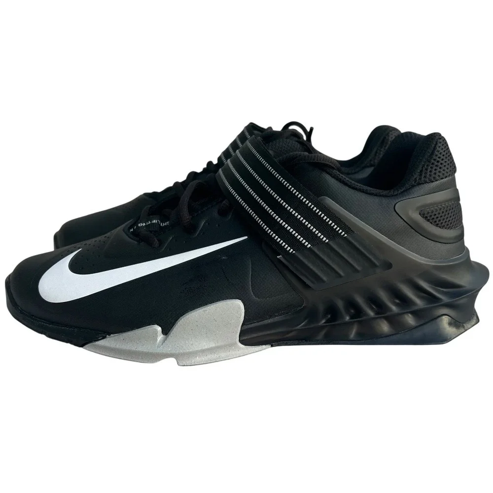 Nike savaleos black